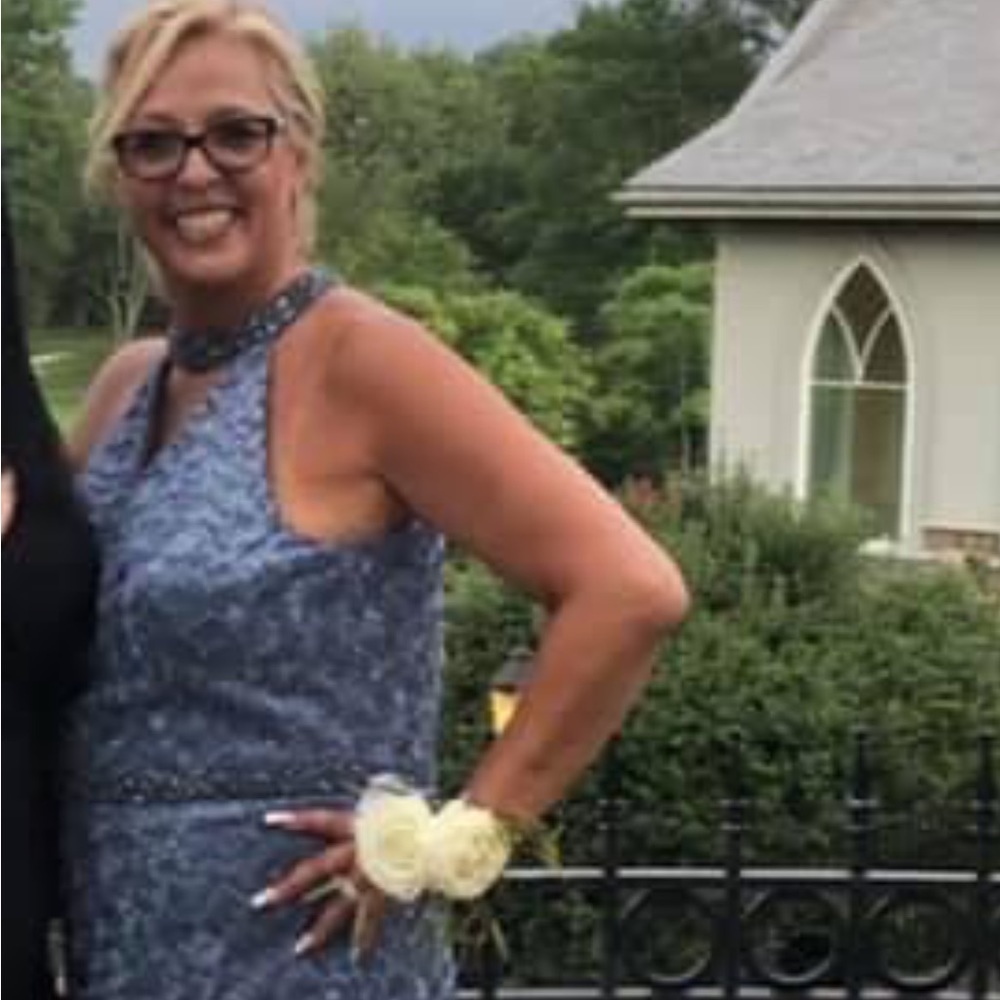 Beautiful mother of the bride dress.